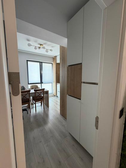 Apartament cu 3 camere decomandat în Sisești