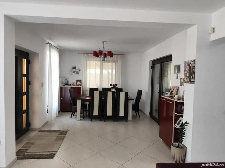 Casă cu 3 camere cu Teren 660 Mp în Ghiroda