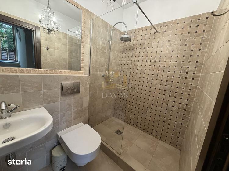 Casă cu 5 camere cu Teren 500 Mp în Gruia