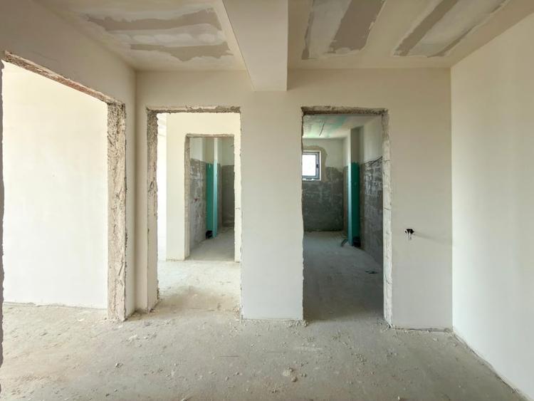 Apartament cu 3 camere decomandat în Ovidiu