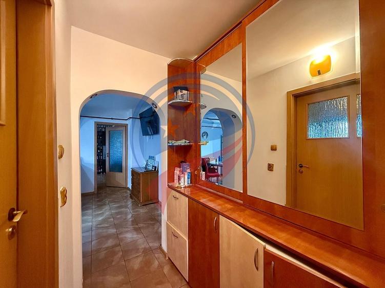 Apartament cu 2 camere decomandat, mobilat în 1 Mai