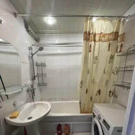 Apartament cu 2 camere în Complex Studențesc