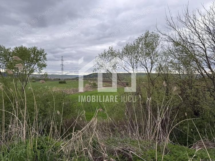 Teren de 1738 mp, în Jucu