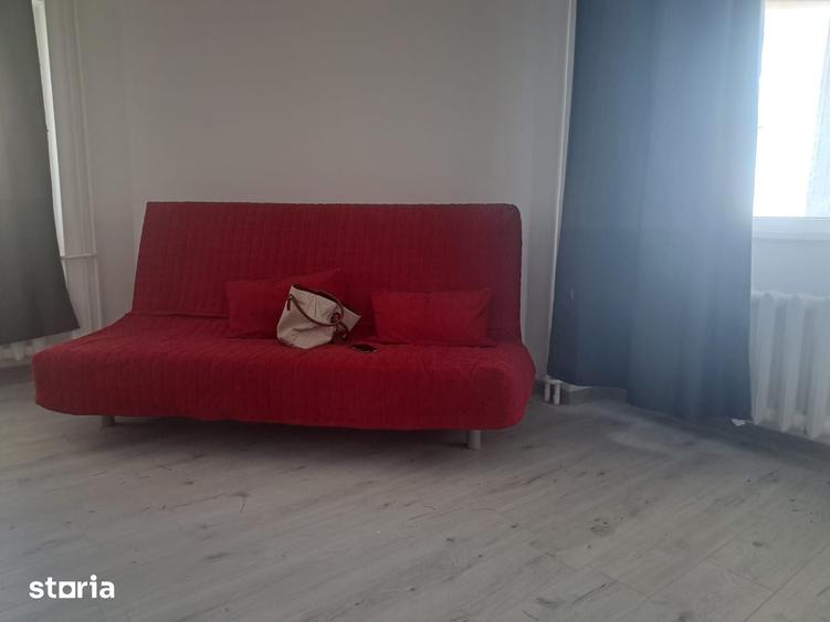 Garsonieră decomandată în Central