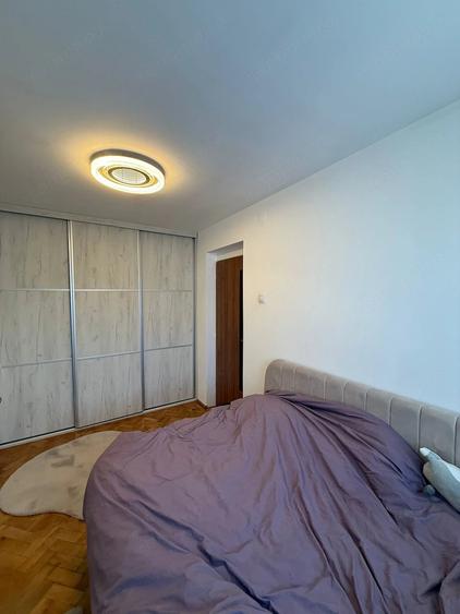 Apartament cu 3 camere semidecomandat în Ultracentral