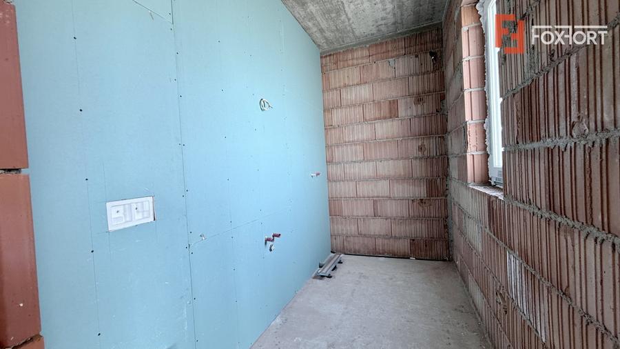 Duplex cu 5 camere cu Canalizare în Moșnița Nouă