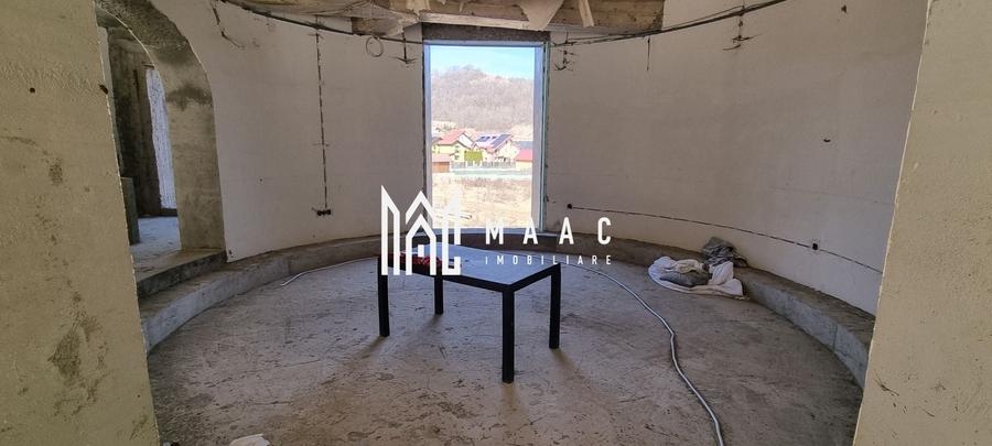 Casă individuală cu 6 camere cu Canalizare în Nord-Vest