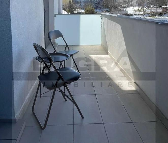 Apartament cu 3 camere semidecomandat, mobilat în Zorilor