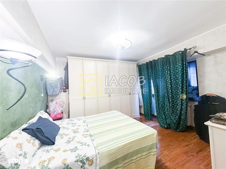 Apartament cu 3 camere decomandat în Central