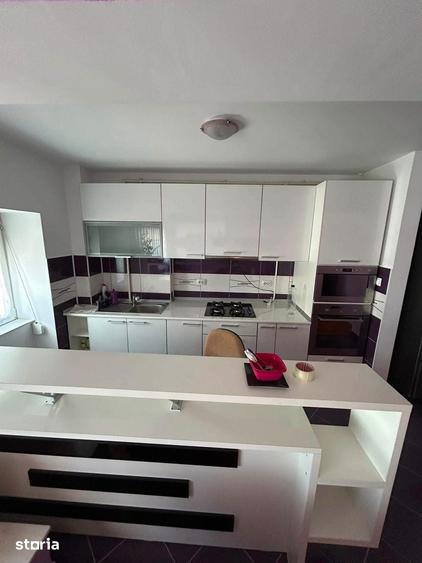 Apartament cu 3 camere decomandat în Ultracentral