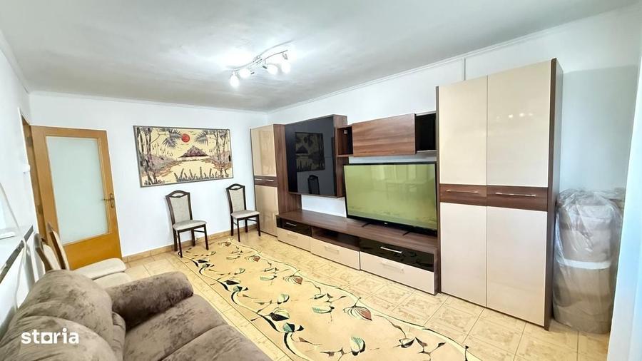 Apartament cu 3 camere decomandat în Decebal