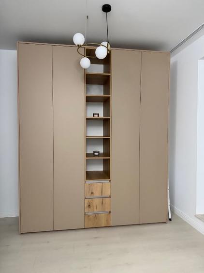Apartament cu 2 camere decomandat, mobilat în Central