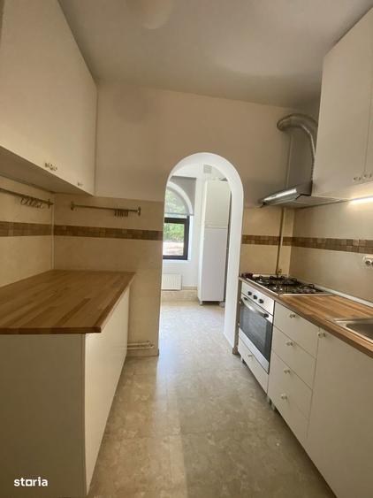 Apartament cu 2 camere decomandat în Cișmigiu