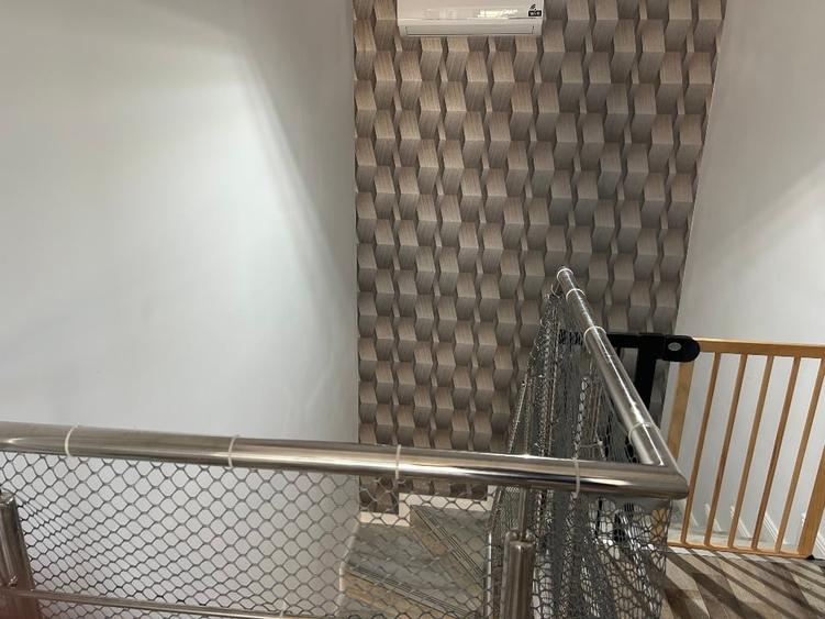 Casă individuală cu 5 camere cu Canalizare în Lumina