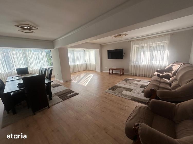 Apartament cu 5 camere în Central