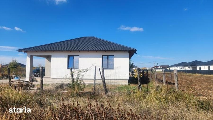 Casă cu 3 camere cu Teren 130 Mp în Prundu