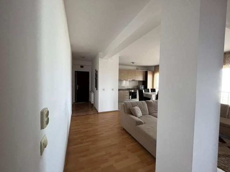 Apartament cu 3 camere decomandat în Micălaca