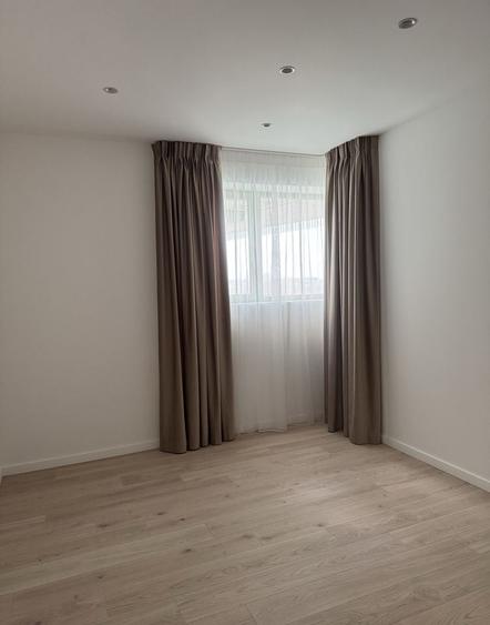 Apartament cu 3 camere semidecomandat, mobilat în Sisești