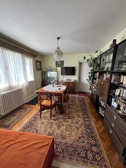 Apartament cu 3 camere semidecomandat în Gheorgheni