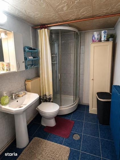 Casă cu 4 camere cu Teren 701 Mp în Central