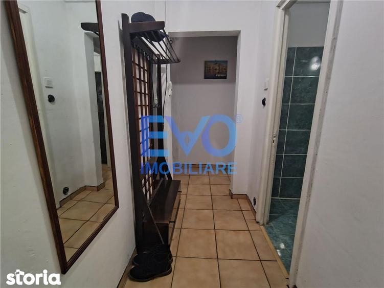 Apartament cu 3 camere semidecomandat în Tătărași