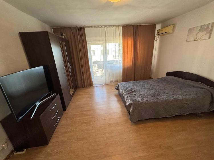 Garsonieră decomandată în Complex Studențesc