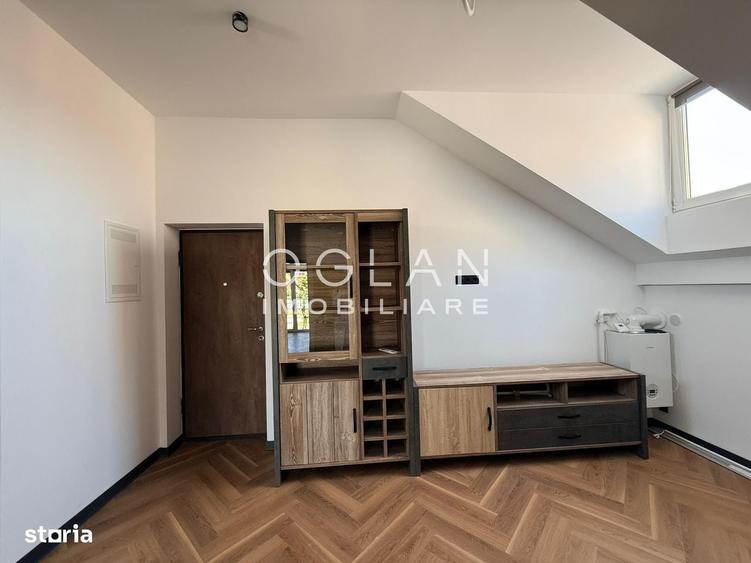 Apartament cu 3 camere semidecomandat în Turnișor