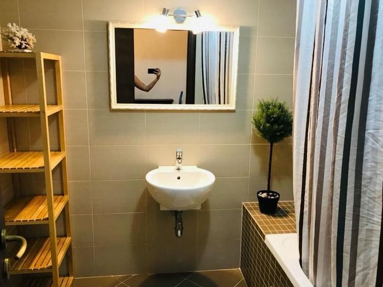 Apartament cu 2 camere semidecomandat, mobilat în Pipera