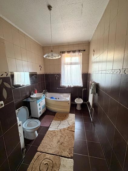 Casa 3 dormitoare, teren 257 mp, zona Port, neinundabila - 1