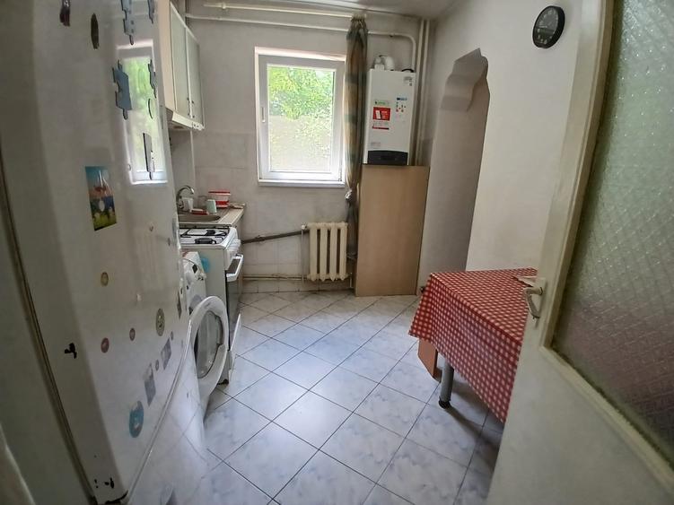 Apartament cu 2 camere, mobilat în Nicolina