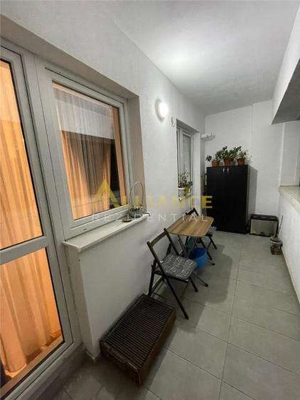 Apartament cu 2 camere decomandat în Berceni