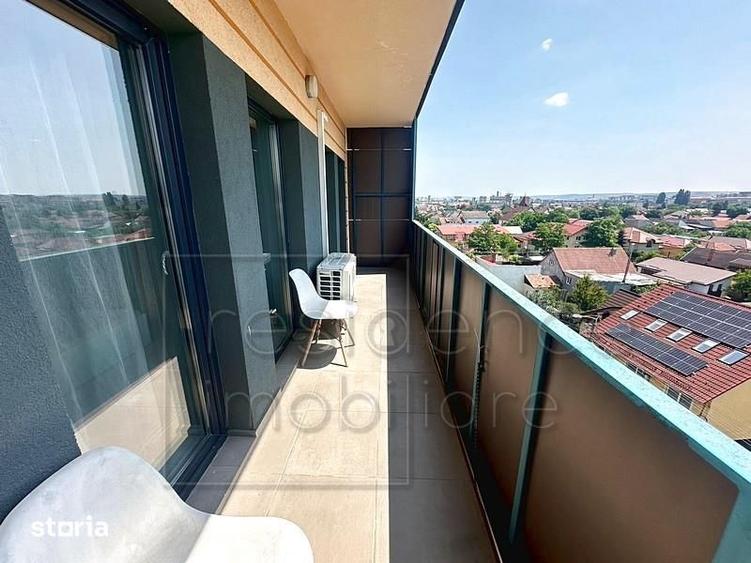 Apartament cu 3 camere semidecomandat, mobilat în Bulgaria