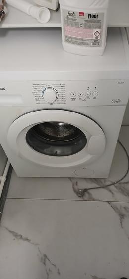 Apartament cu 2 camere decomandat în Berceni