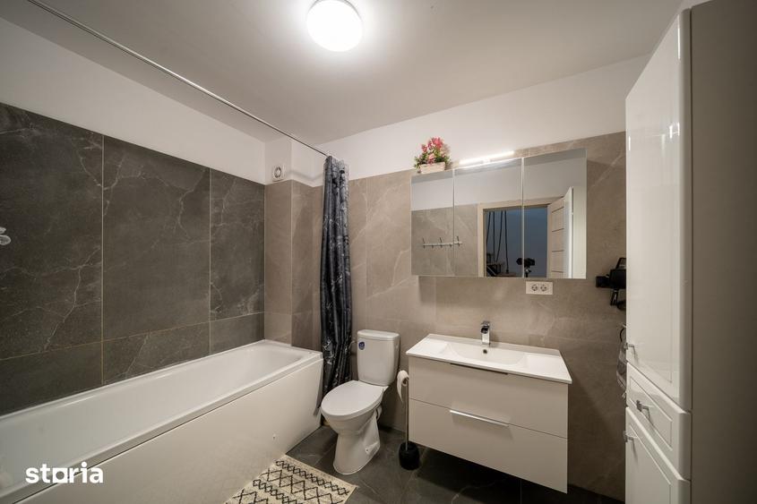 Casă cu 5 camere decomandat cu Teren 60 Mp în Central
