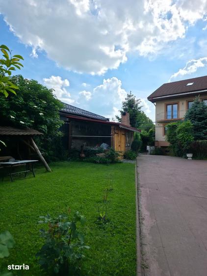 Casă cu Teren 1657 Mp în Central