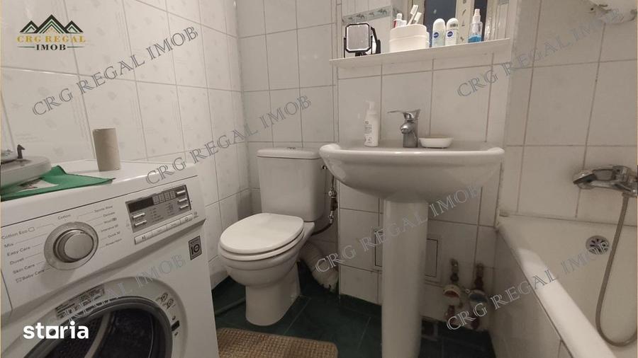 Apartament cu 4 camere decomandat în Colentina