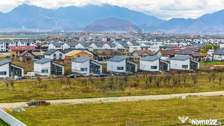 Casă cu 5 camere cu Teren 800 Mp în Hărman