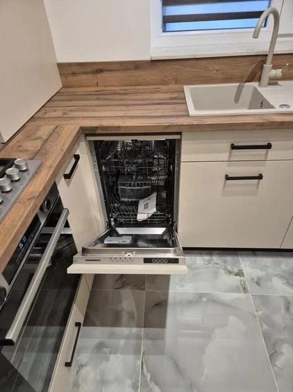 Apartament cu 2 camere decomandat în Aeroport