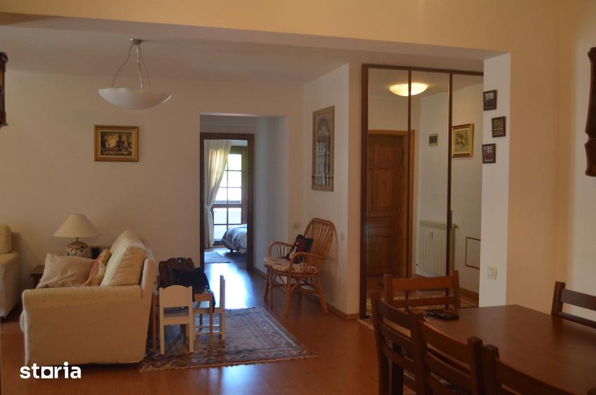 Apartament cu 4 camere în Central