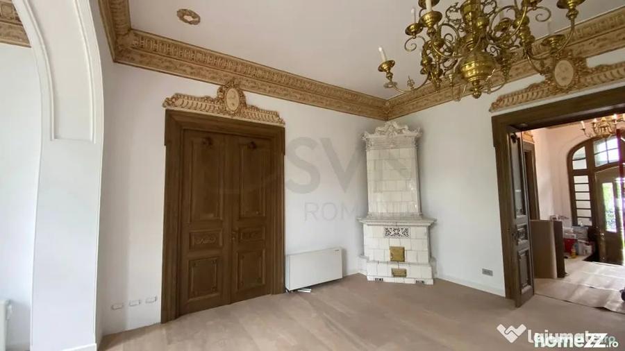 Casă cu 7 camere cu Teren 600 Mp în Grădina Icoanei