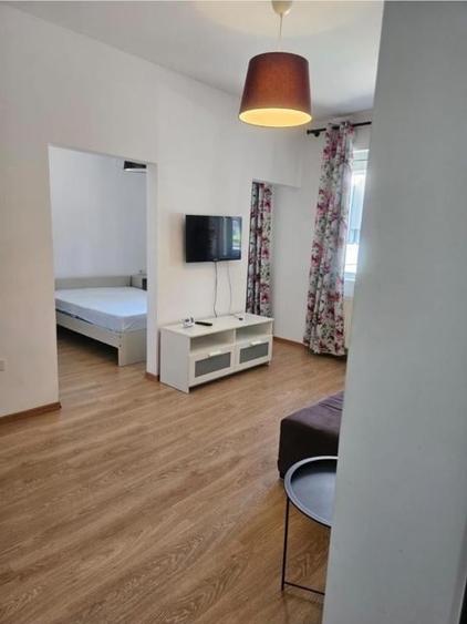 Apartament cu 2 camere în Apărătorii Patriei