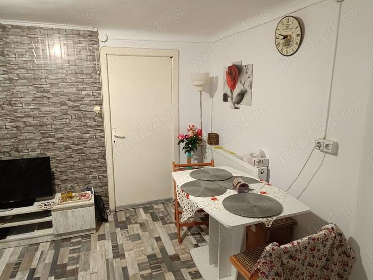 Apartament cu 3 camere decomandat în Câmpina