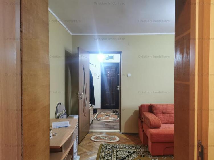Apartament cu 2 camere semidecomandat în Obor
