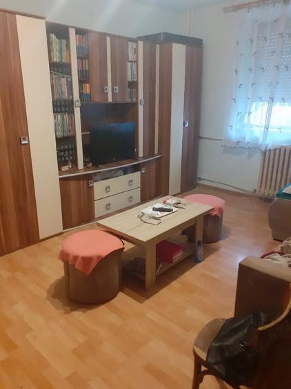 Apartament cu 2 camere semidecomandat în Cantemir