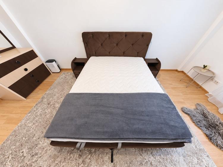 Apartament cu 3 camere decomandat, mobilat în Central