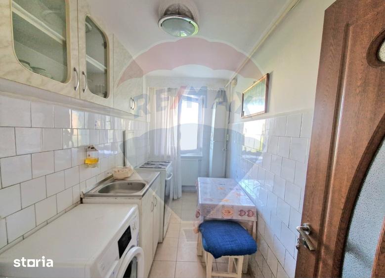 Apartament cu 3 camere decomandat în Republicii