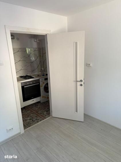 Apartament cu 2 camere semidecomandat în Rahova