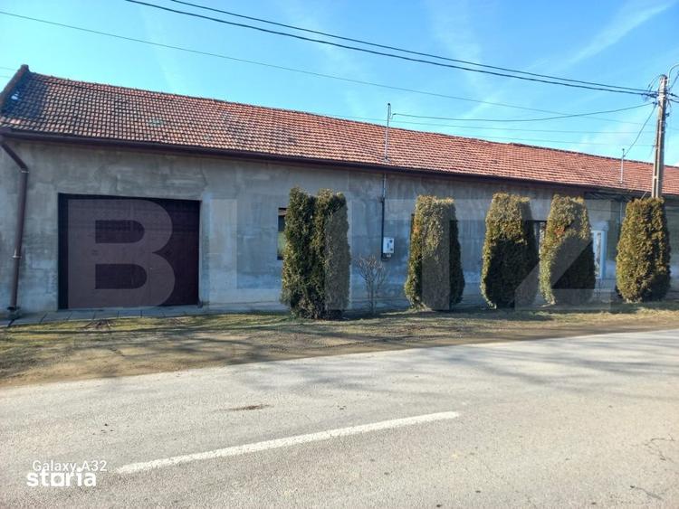 Casă cu 4 camere cu Teren 2500 Mp în Central