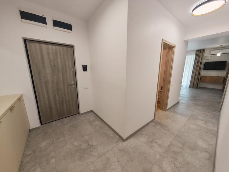 Apartament cu 2 camere decomandat în Universitate
