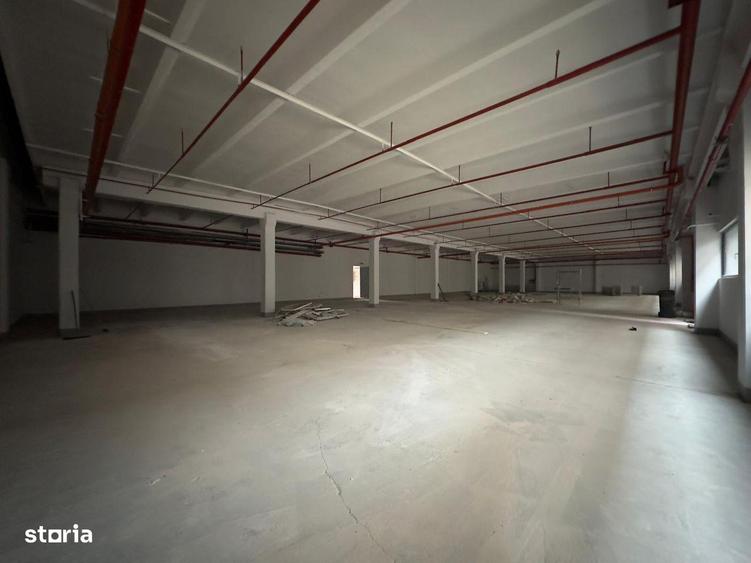 Spațiu comercial, de 808 mp, în Baza 3